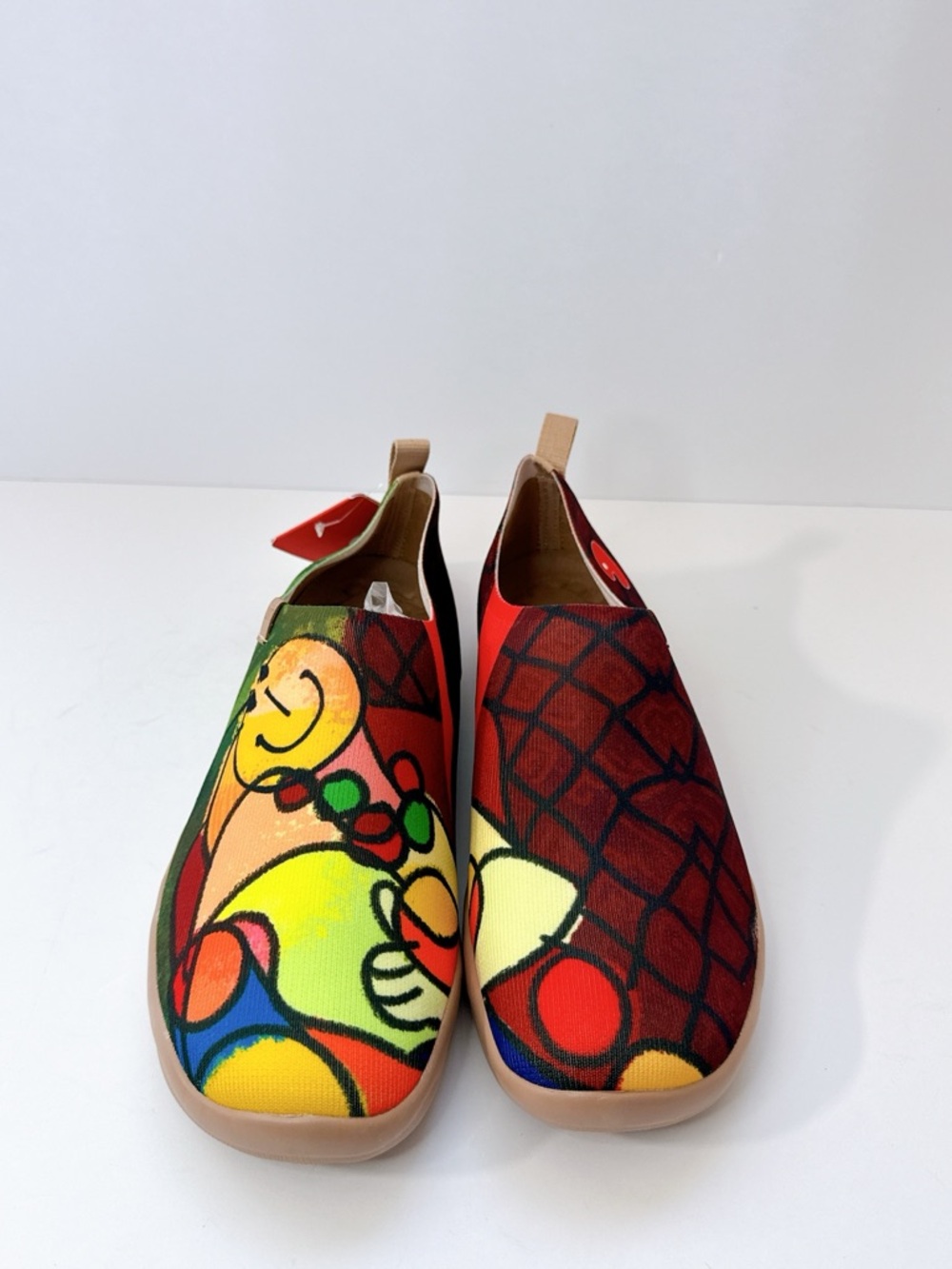 Size 10.5 UIN Dreamy Hug Slip-On Shoes Women’s Colorful Canvas Travel Flats